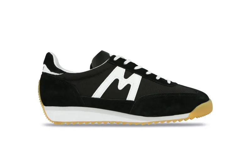 Karhu Mestari – Black / White (F805003)