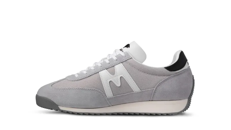 Karhu Mestari – Dawn Blue / Bright White (F805039)