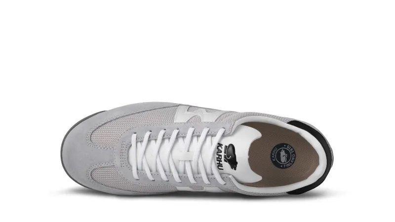 Karhu Mestari – Dawn Blue / Bright White (F805039)