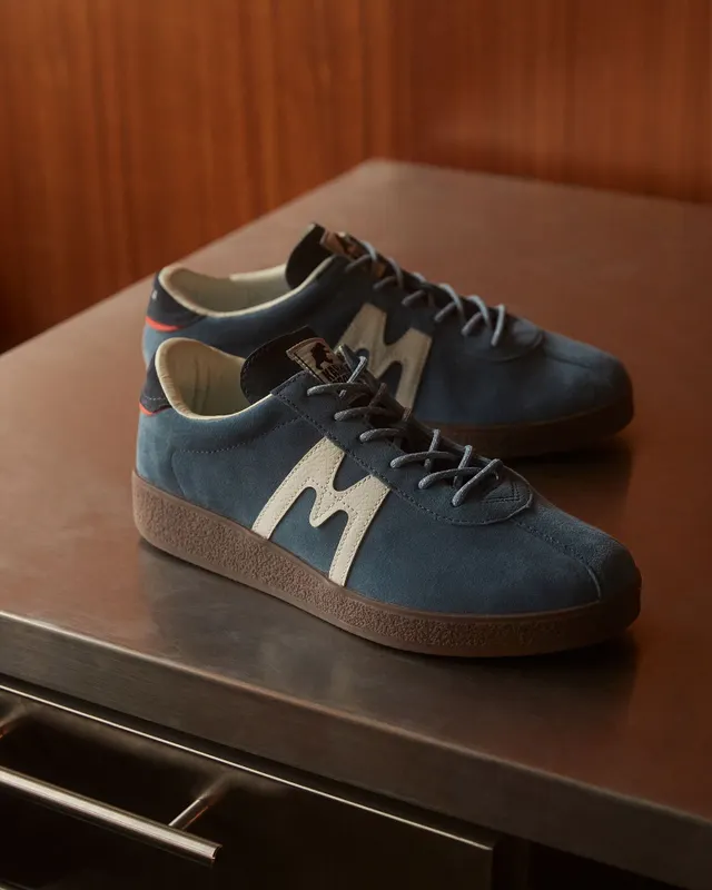 Karhu Trampas – China Blue / Bright White (F809031)