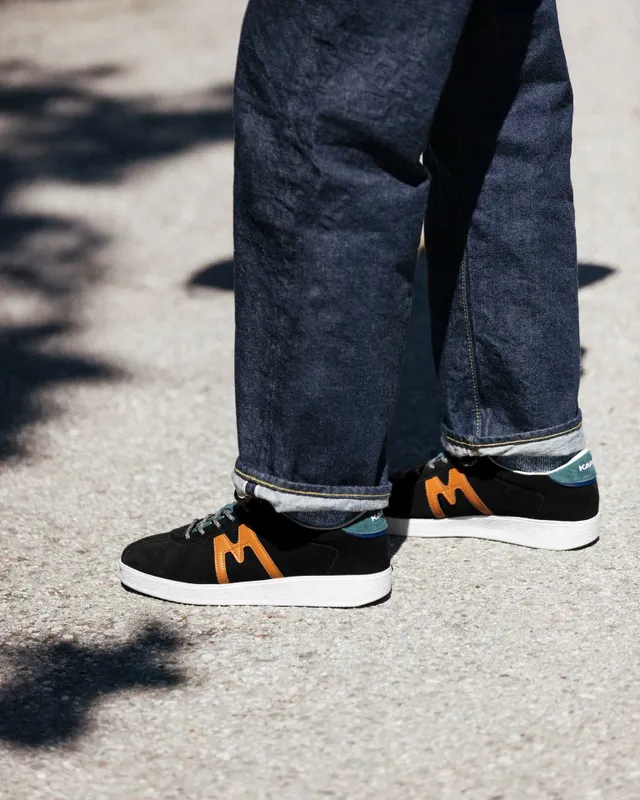 Karhu Trampas – Jet Black / Desert Sun (F809030)