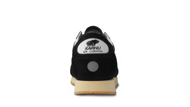 Karhu Albatross 82 – Jet Black / Sodalite Blue (F807035)