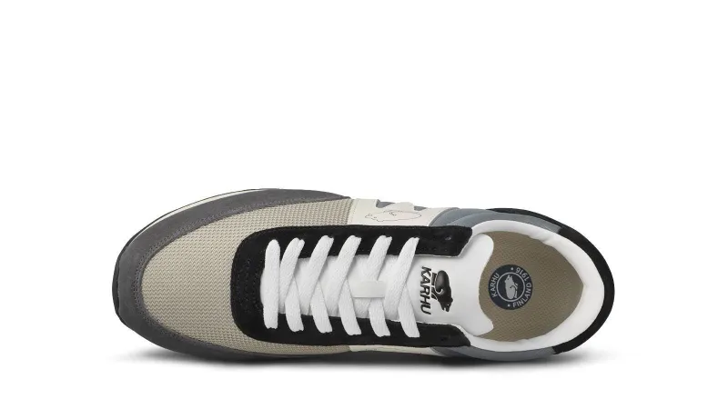 Karhu Albatross 82 – Gunmetal / Lily White (F807032)