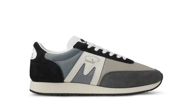 Karhu Albatross 82 – Gunmetal / Lily White (F807032)
