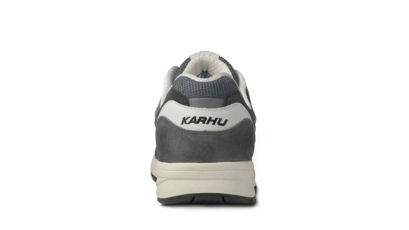 Karhu Legacy 96 – Gunmetal / Abbey Stone (F806039)