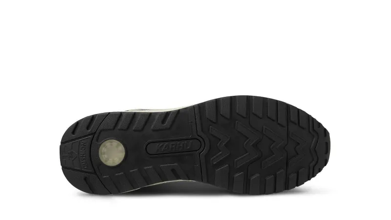 Karhu Legacy 96 – Gunmetal / Abbey Stone (F806039)