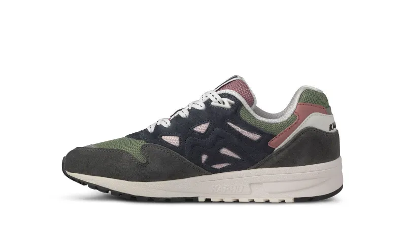 Karhu Legacy 96 – Gunmetal / India Ink (F806041)