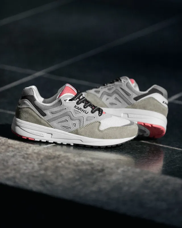 Karhu Legacy 96 – Abbey Stone / Sleet (F806038)