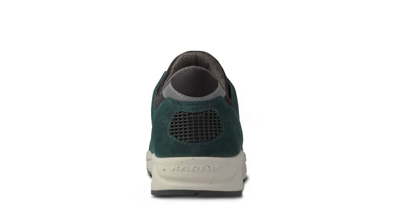 Karhu Aria 95 ”orienteering Pack” – June Bug / Roseate Spoonbill (F803094)
