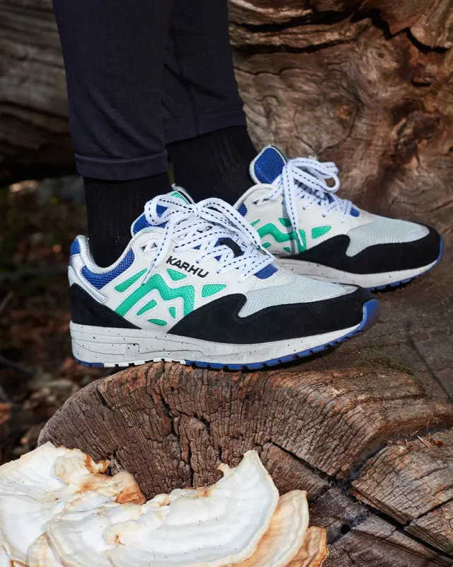 Karhu Legacy 96 ”orienteering Pack” – Jet Black / Blarney (F806044)
