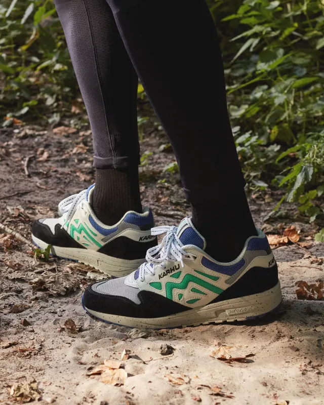 Karhu Legacy 96 ”orienteering Pack” – Jet Black / Blarney (F806044)