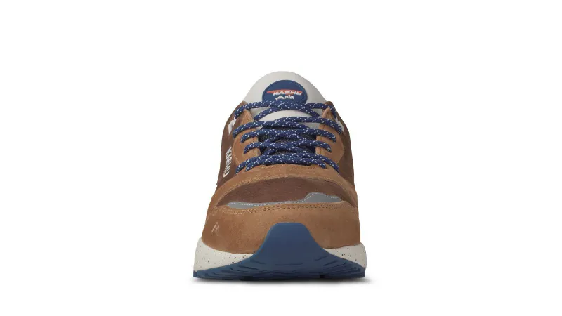Karhu Aria 95 – Brown Sugar / Aztec (F803093)