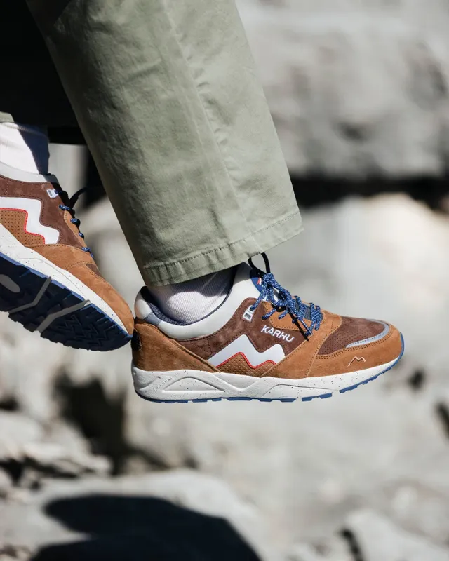 Karhu Aria 95 – Brown Sugar / Aztec (F803093)