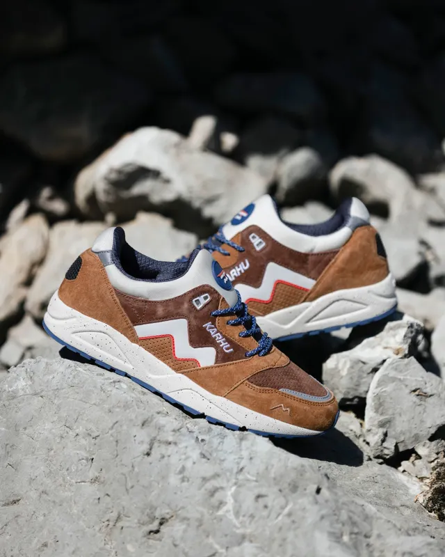 Karhu Aria 95 – Brown Sugar / Aztec (F803093)