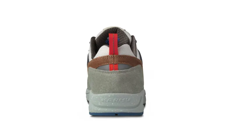 Karhu Fusion 2.0 – Abbey Stone / Beaver Fur (F804135)