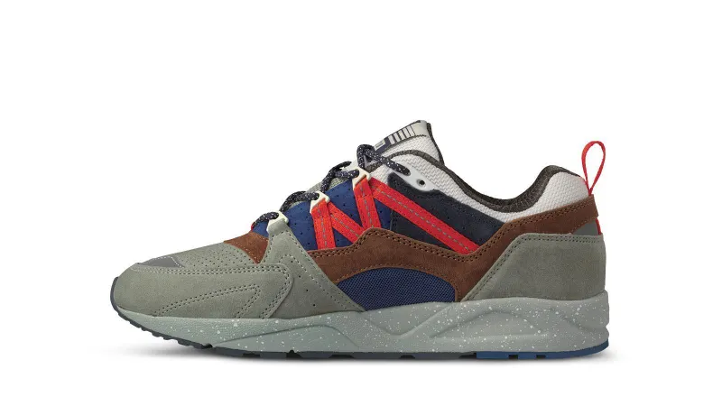 Karhu Fusion 2.0 – Abbey Stone / Beaver Fur (F804135)