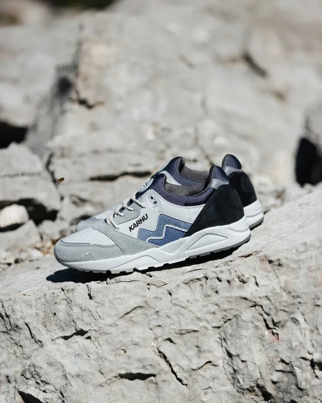 Karhu Aria 95 – Pigeon / China Blue (F803092)