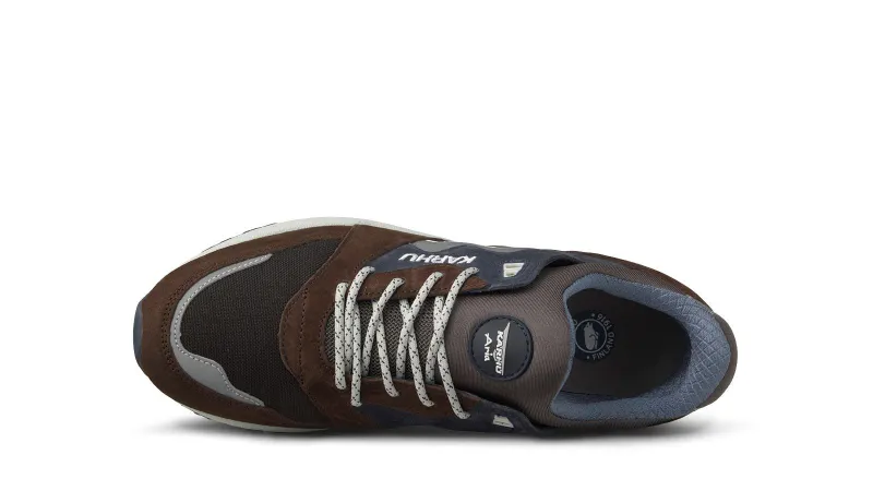 Karhu Aria 95 – Java / India Ink (F803090)