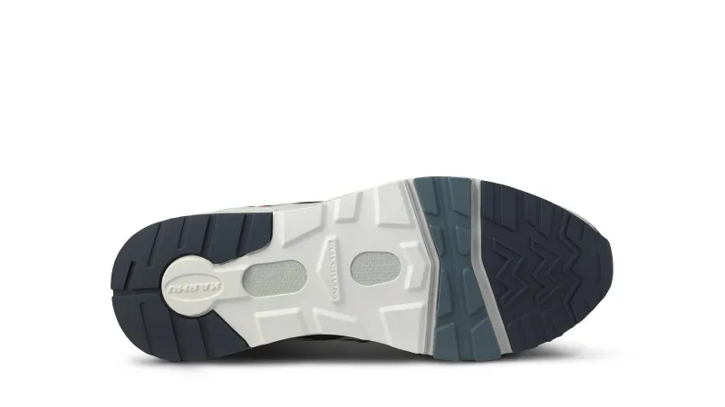 Karhu Aria 95 – Java / India Ink (F803090)
