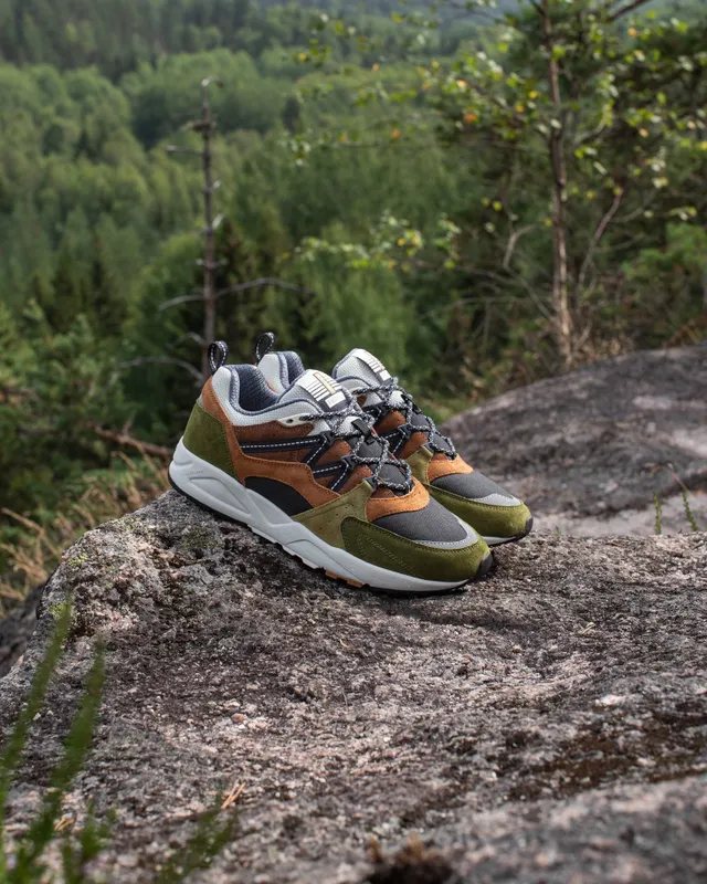 Karhu Fusion 2.0 “trees Of Finland” Pack – Avocado / Brown Sugar (F804131)