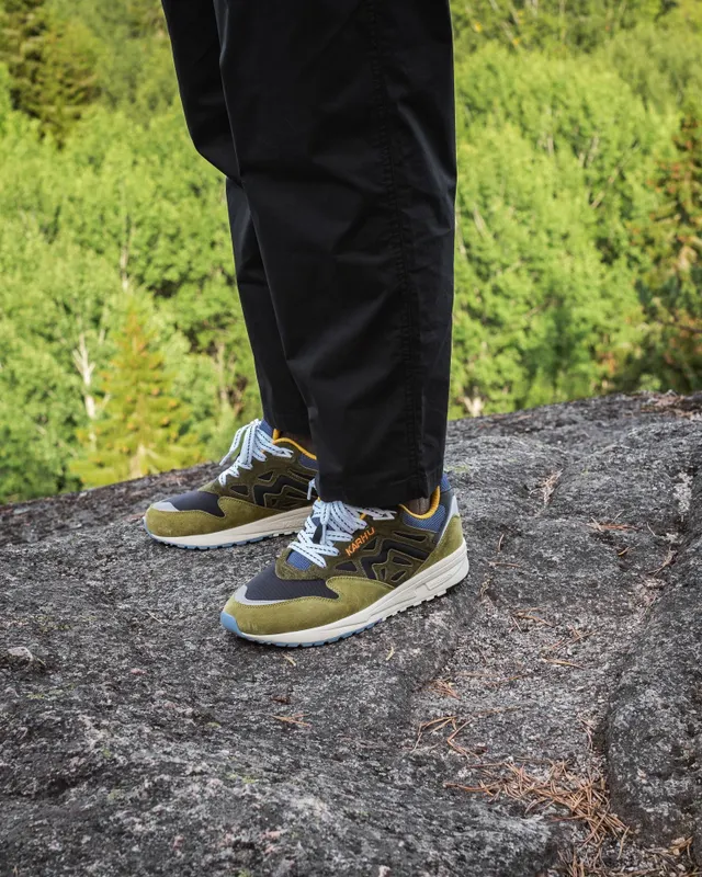 Karhu Legacy 96 “trees Of Finland” Pack – Green Moss / India Ink (F806040)