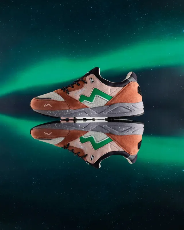 Karhu Aria 95 “northern Lights” Pack – Cork / Blarney (F803091)