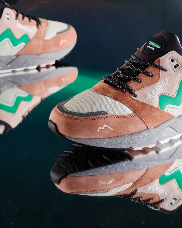 Karhu Aria 95 “northern Lights” Pack – Cork / Blarney (F803091)