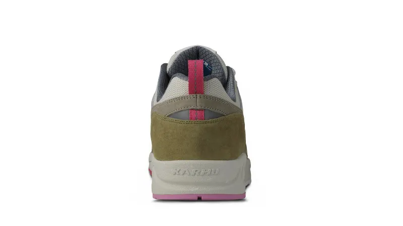 Karhu Fusion 2.0 “the Forest Rules” Pack – Abbey Stone / Pink Yarrow (F804145)