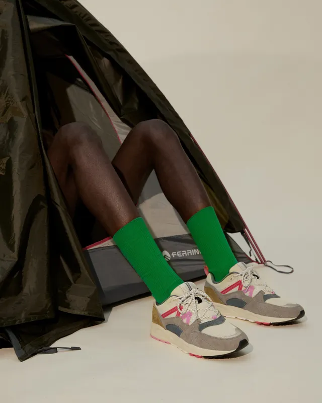 Karhu Fusion 2.0 “the Forest Rules” Pack – Abbey Stone / Pink Yarrow (F804145)