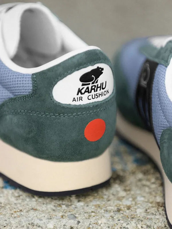 Karhu Albatross 82 – Trooper / Jet Black (F807038)