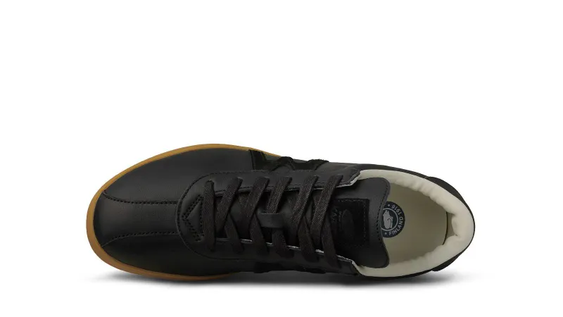 Karhu Trampas – Jet Black / Jet Black (F809036)
