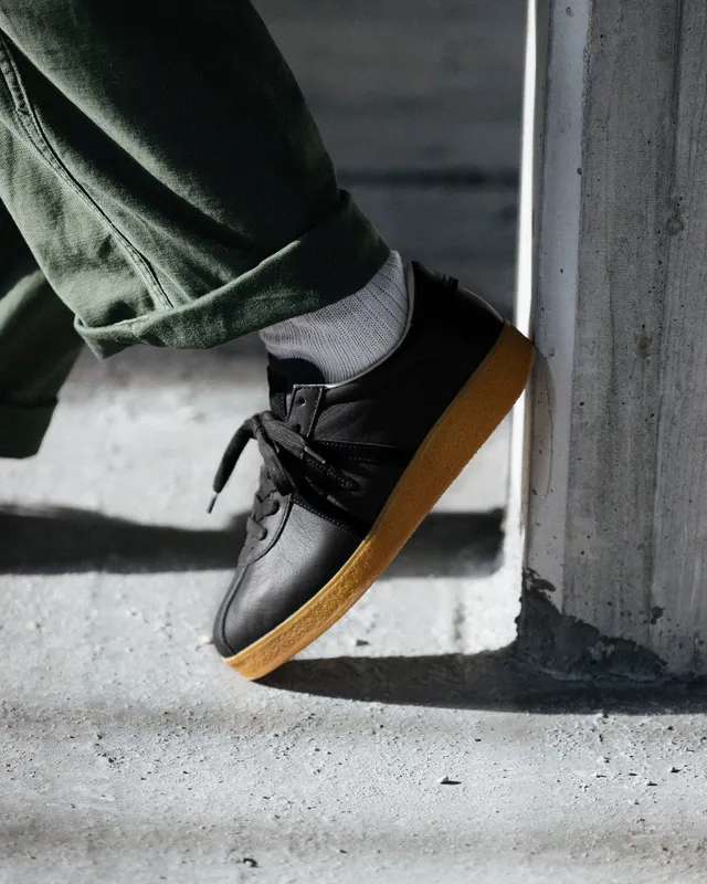 Karhu Trampas – Jet Black / Jet Black (F809036)