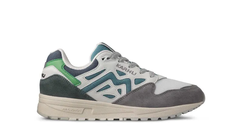 Karhu Legacy 96 – Sleet / Brittany Blue (F806048)