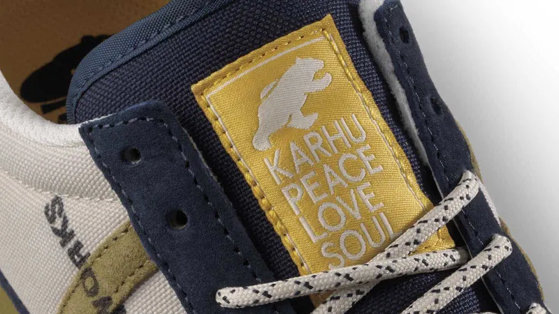 Karhu Mestari Control “inversion Illusion” – Karhu X Universal Works (F840001)