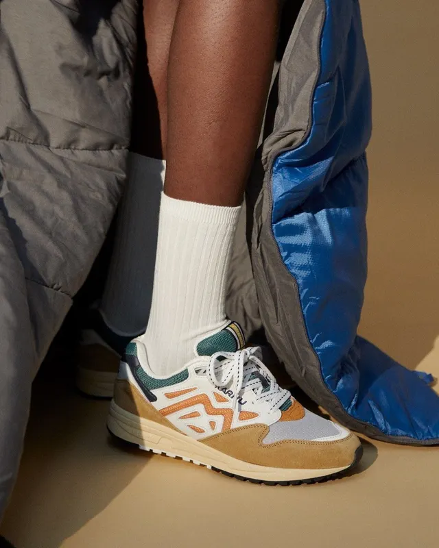 Karhu Legacy 96 – Curry / Nugget (F806049)