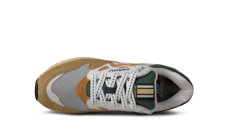 Karhu Legacy 96 – Curry / Nugget (F806049)