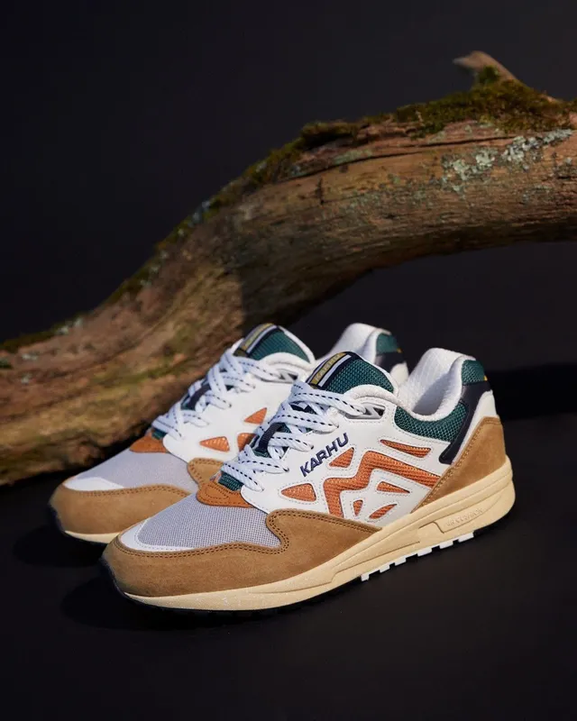 Karhu Legacy 96 – Curry / Nugget (F806049)