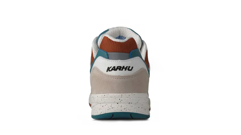 Karhu Legacy 96 – Rainy Day / Java (F806050)