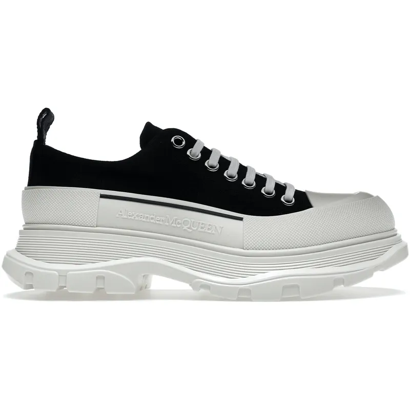 Alexander McQueen Tread Slick Low Lace Up Black White (604257 W4L32 1070 / 705660 W4MV2 1070)