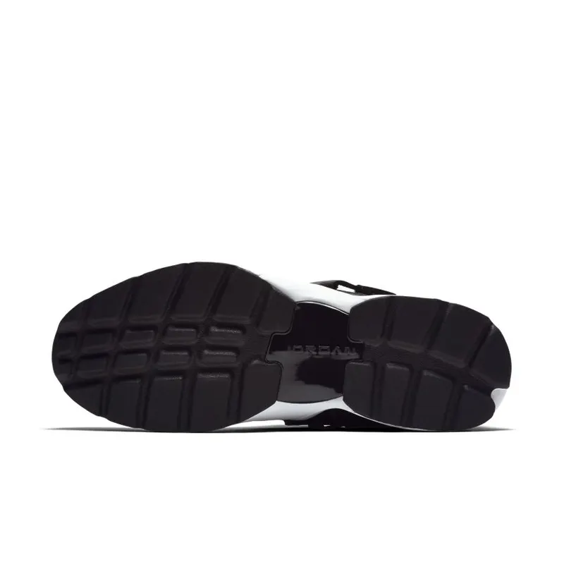 Jordan Trunner LX Black White Sole (897992-011)