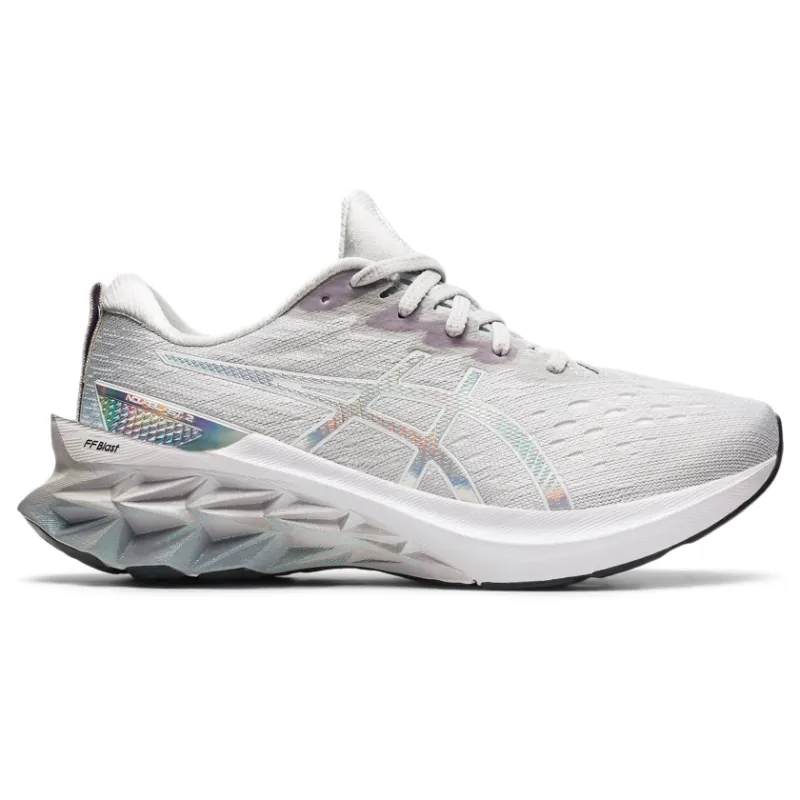 ASICS Novablast 2 Platinum Glacier Grey (Women’s) (1012B131-020)