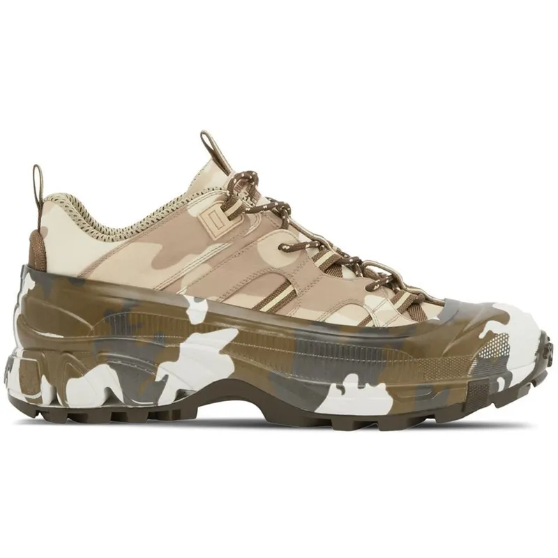 Burberry Arthur Brown Camouflage Print Nylon (80530791)