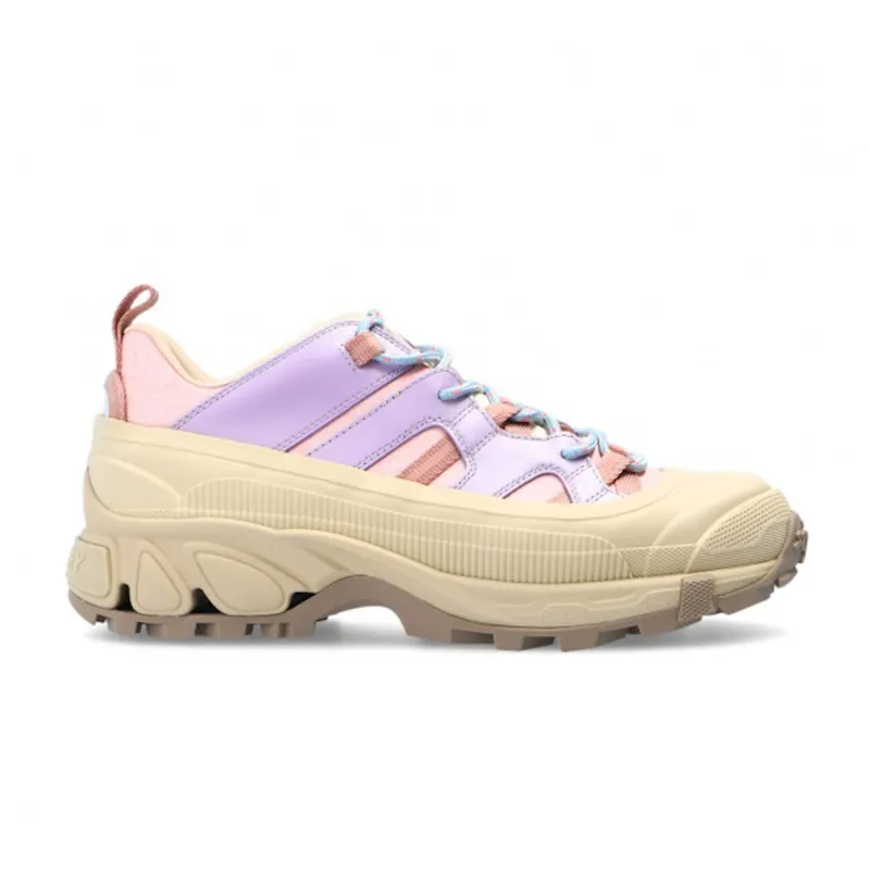 Burberry Arthur Pink Beige (Women’s) (8037185)