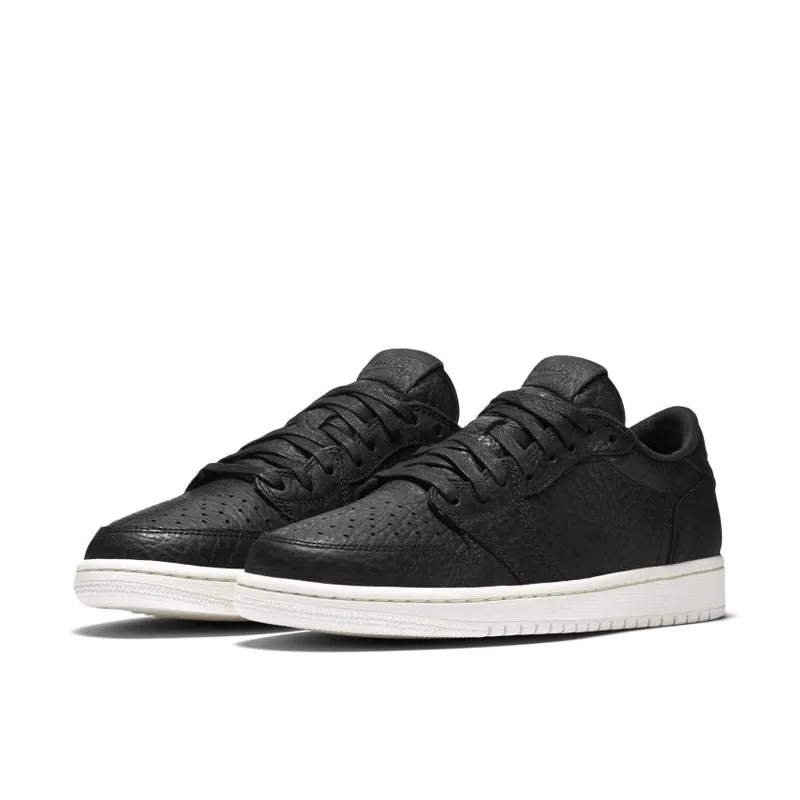 Jordan 1 Retro Low Swooshless Black (848775-005)