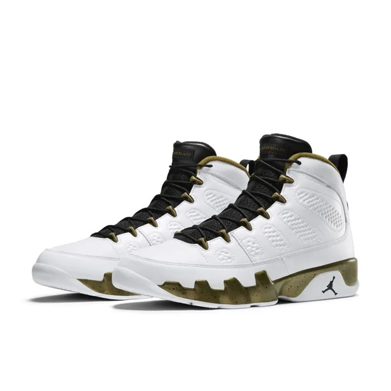 Jordan 9 Retro Statue (302370-109)