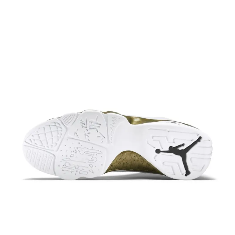 Jordan 9 Retro Statue (302370-109)