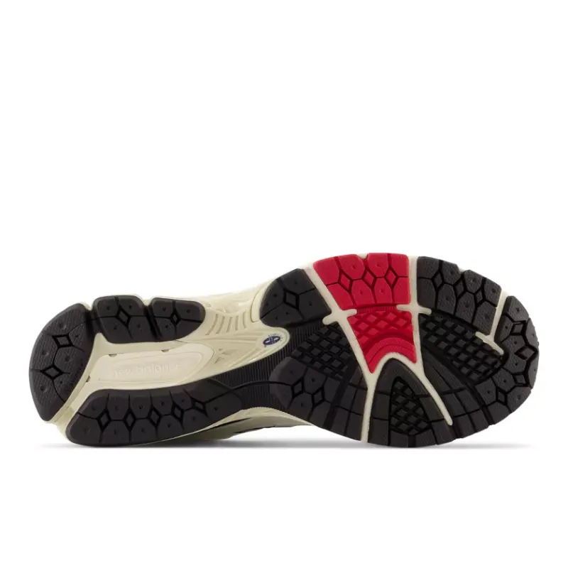 New Balance 2002R Team Red Navy Pouch (M2002RVE)