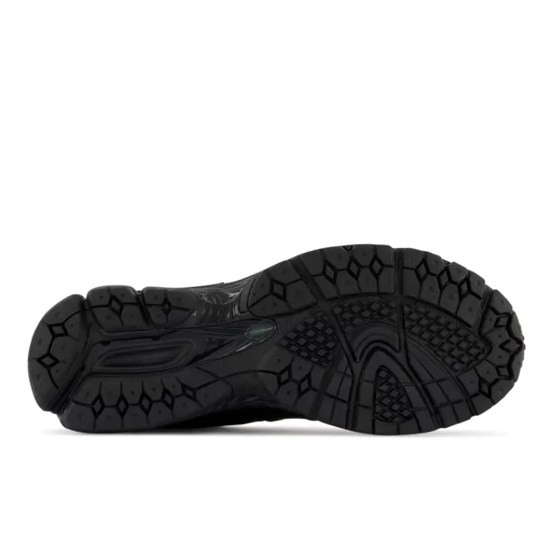 New Balance 2002R Wonderland Pack Black (M2002RWN)