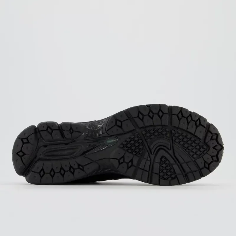 New Balance 2002R Wonderland Pack Black (M2002RWN)