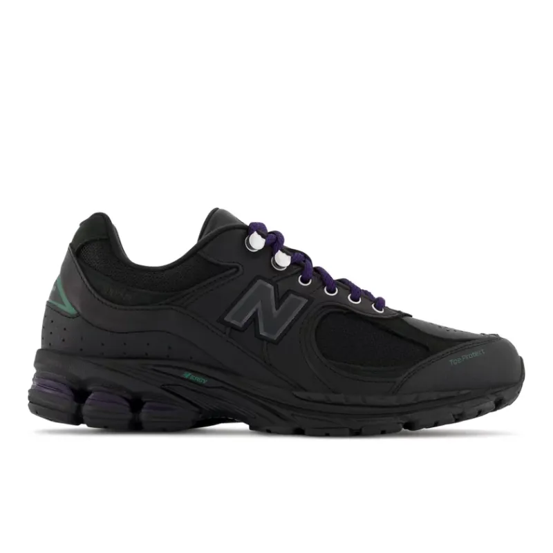 New Balance 2002R Wonderland Pack Black (M2002RWN)